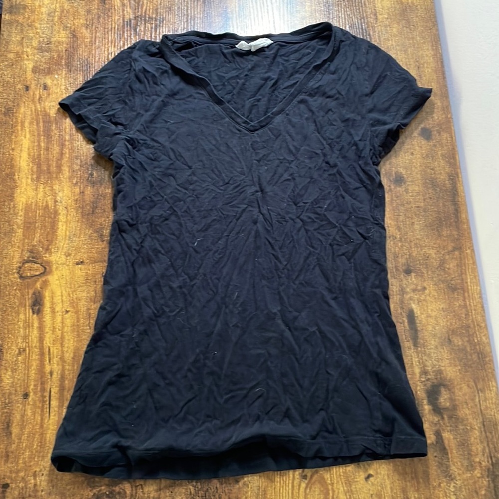 Black v neck tee